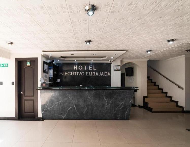 Hotel Ejecutivo Embajada Богота Екстериор снимка
